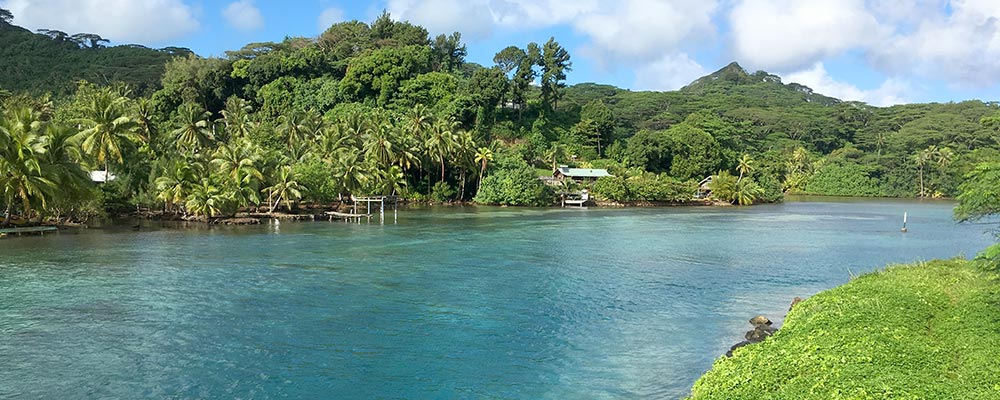 Huahine, Lagoon and river